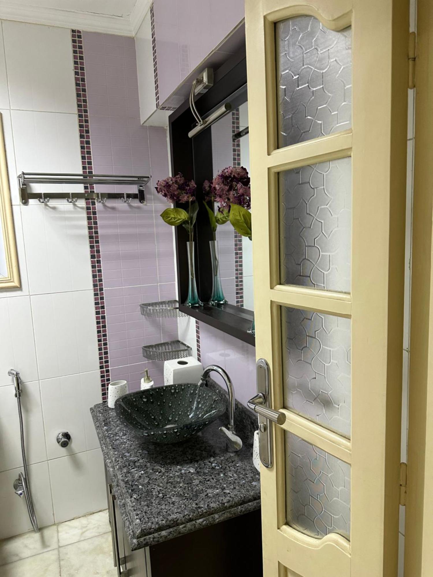 Cozy Near To Airport Apartment